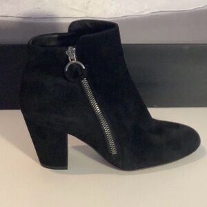 1. State Preete Black Leather Suede Side Zip Block Heeled Ankle Boot Classic 9